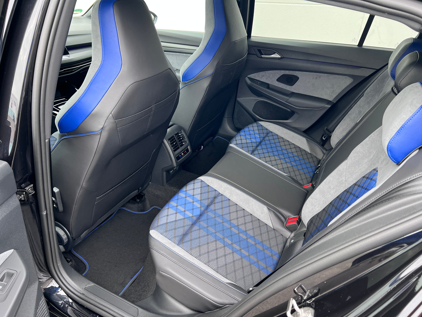 VW Golf 8 R