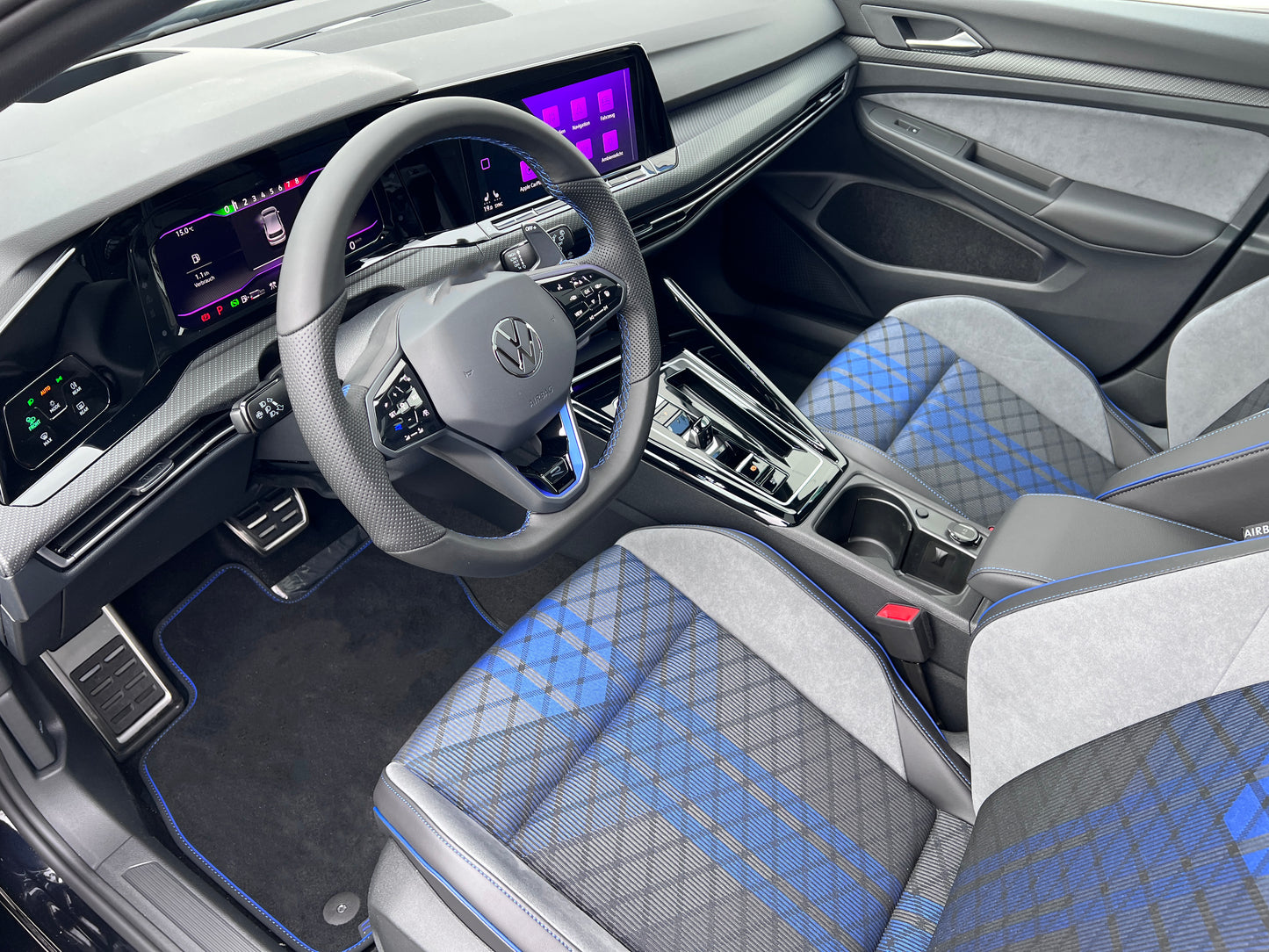VW Golf 8 R