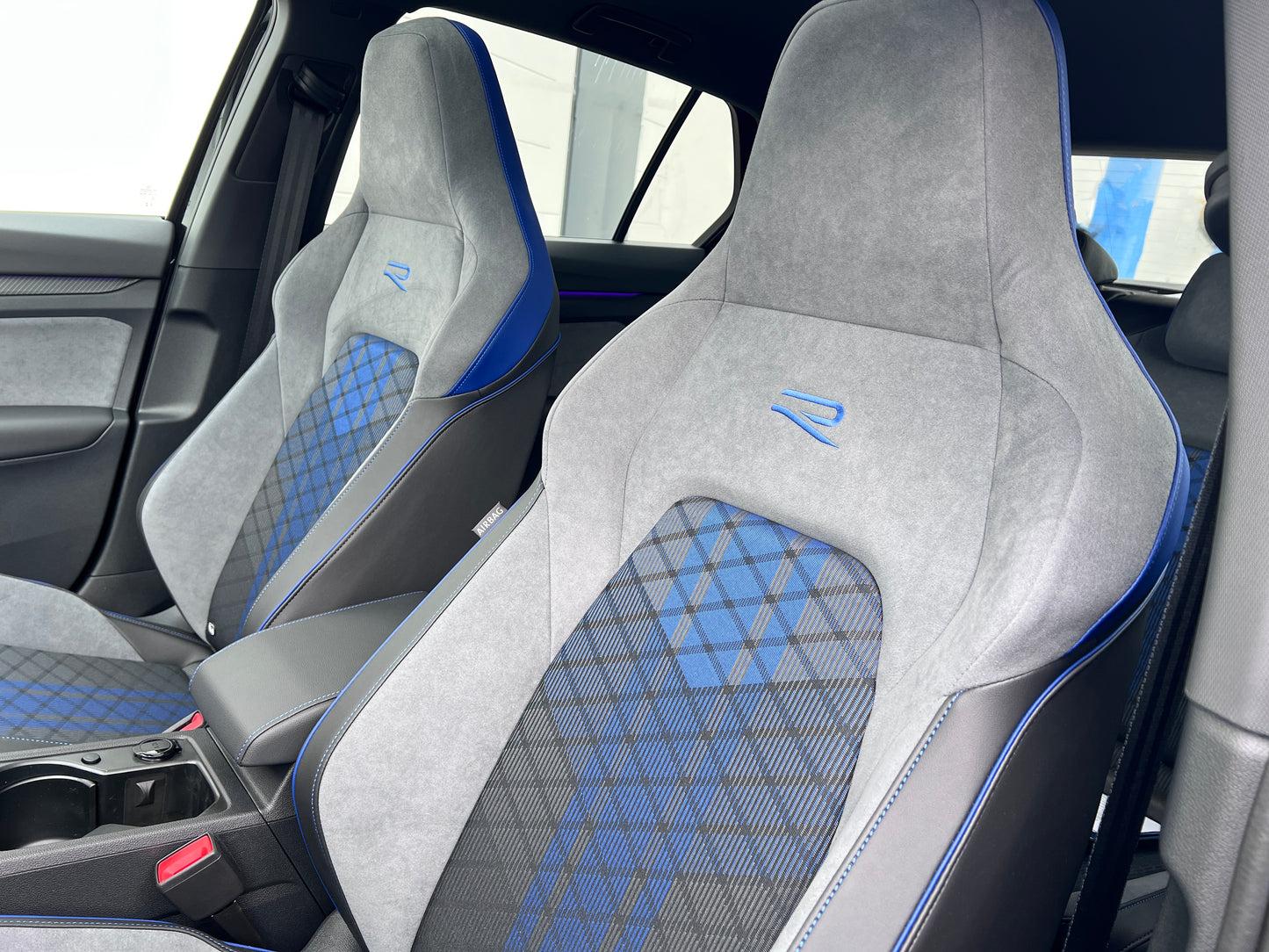 VW Golf 8 R