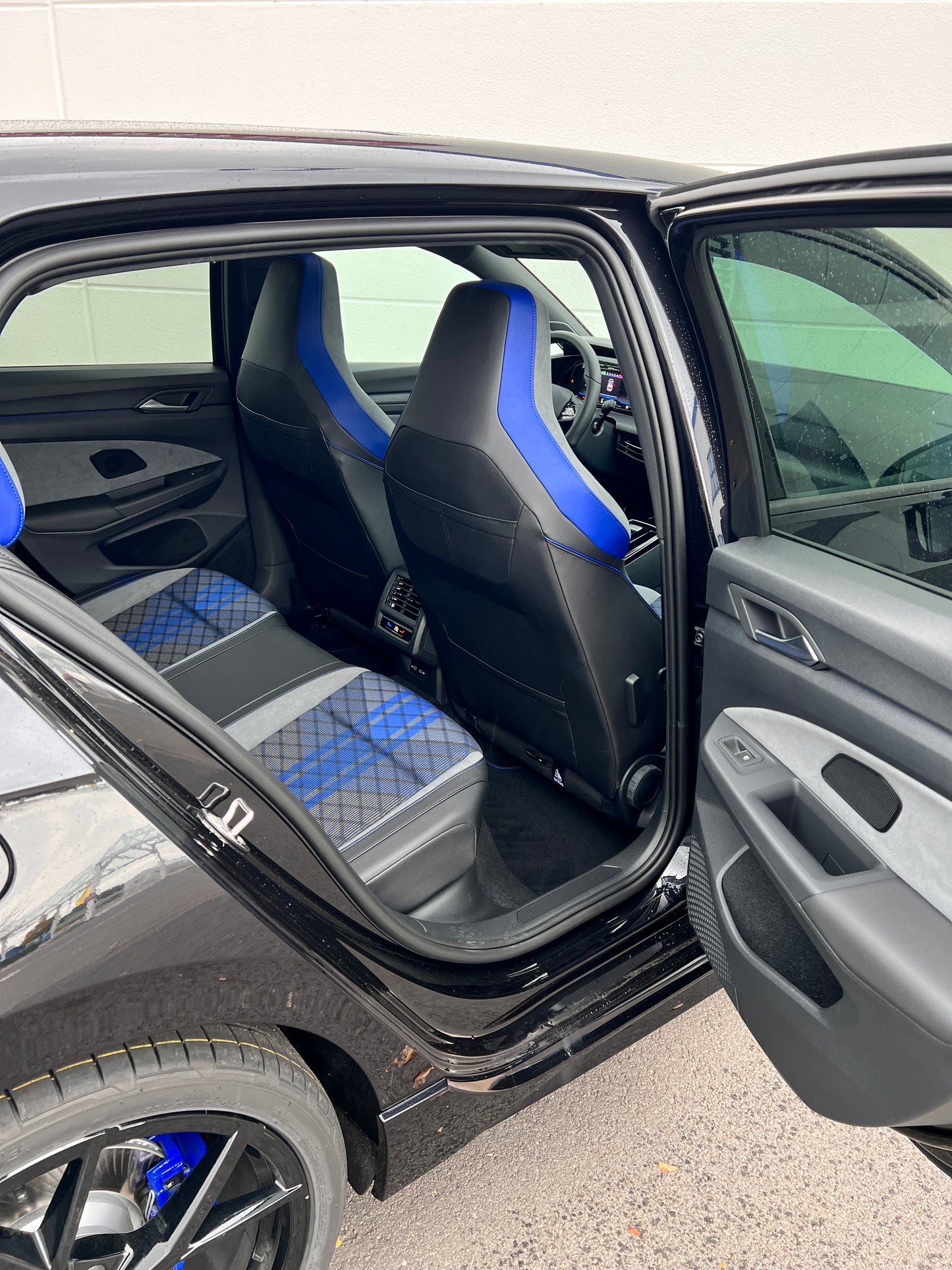 VW Golf 8 R Performance 333